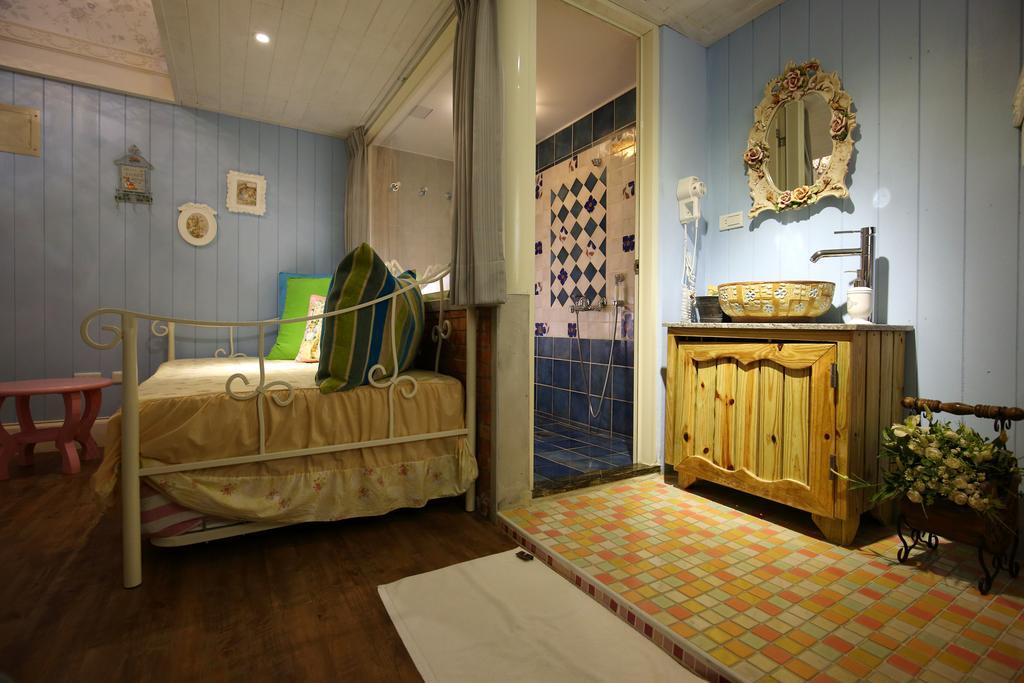 White Rabbit Apartment Hualien City Exterior photo
